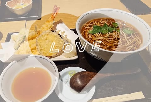 こんにちは☀️

昨日は月曜日＆とんでもお天気でしたが☔

たくさん姫予約頂けて
めちゃめちゃ助かりました😭💕

今日も