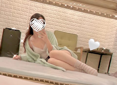 完売〜😌✨
本日本指名さまで予約埋まりました🤍

めちゃ嬉しい🌸✨
ありがとうございます〜🫶

次回出勤は来週になります