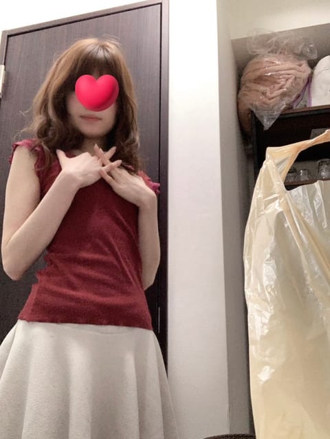 本日久しぶりに新橋店に出勤しています✨
12:00〜18:30です( ´ ▽ ` )
予約の問い合わせお待ちしてます💓