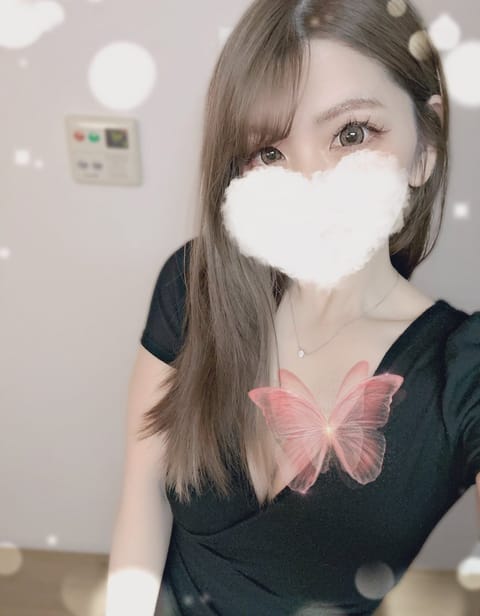 こんばんは❣️
本日18時から26時までお部屋います🐰
🈳20時30分ー🐾
本指名様ありがとうございます😭
まだまだご案
