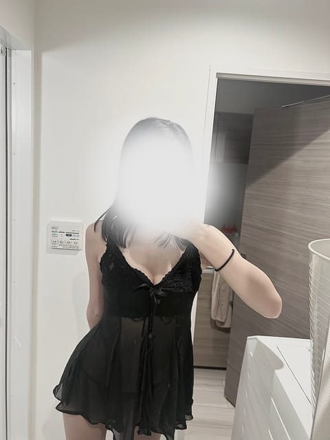こんにちは〜！

今日と明日は下北沢にいます！
21:00〜3:00まで受け付けてますよん🫶

来週はお休みをいただきま
