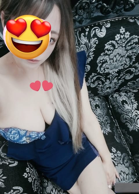 めちゃくちゃ懐かしい写真あさってました。
こんな時代もあったなぁ。

○*・

明日は姫路に追加出勤しました❄️✨464