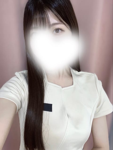 こんばんは！しほです🫧

三連休最終日、しほと楽しい時間過ごしませんか〜？^>~<^♡
今日も20時からお待ちしてます❣