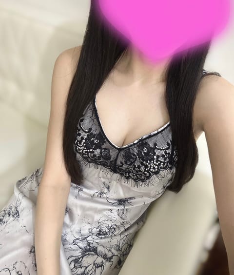 久しぶりの出勤です👍🏻🤍

17時まで恵比寿にいます🫶🏻🫶🏻✨
