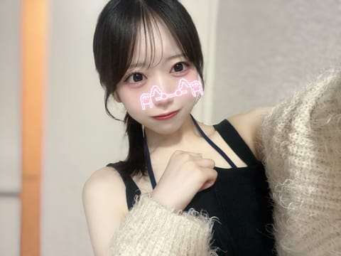 ４月前半もみなさまありがとー！😻
久々るーむで写真撮ったや〜ㅠ ㅠ♡