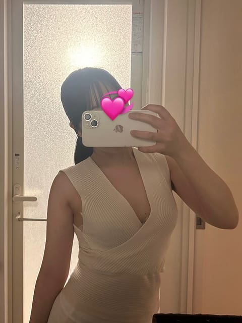 本日下北沢のお部屋に20:00-26:00でいます🤍
まだ外は少し雨降ってるかなーお部屋あったかくしてまってるよ♡
#メ