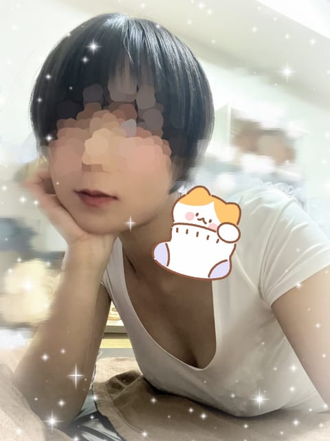 本日、一花出勤です🌸

今日もめちゃめちゃ寒いですね〜😫
お仕事終わりの方もお休みの方も、ぜひあったまりに来てください🐈