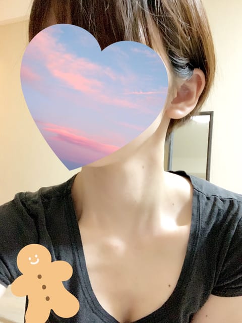 本日郡山店出勤です！
まだ1枠🈳ございますよ🙌🏻ご予約お待ちしております(* .ˬ.)"

#郡山メンエス　
#福島メン