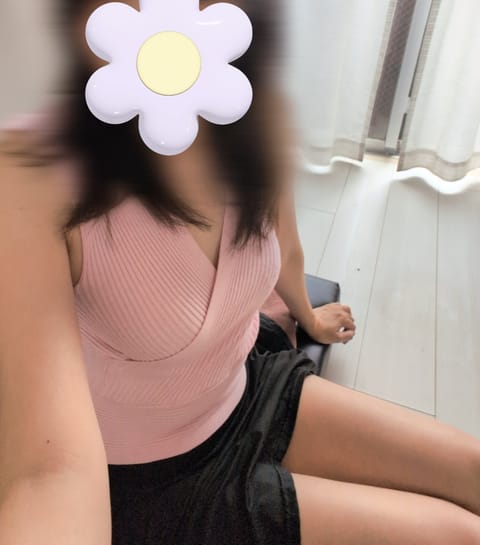 こんにちは月森です😊
今週は29(水)12時〜18時までです✨️
祝日になりますのでお休みの方やお時間合いましたらぜひい
