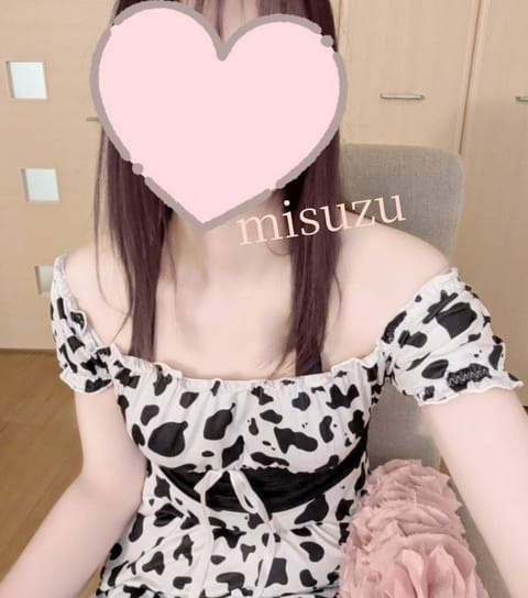 出勤です😌お問い合わせご予約待ってます☺️よろしくお願いします🤍