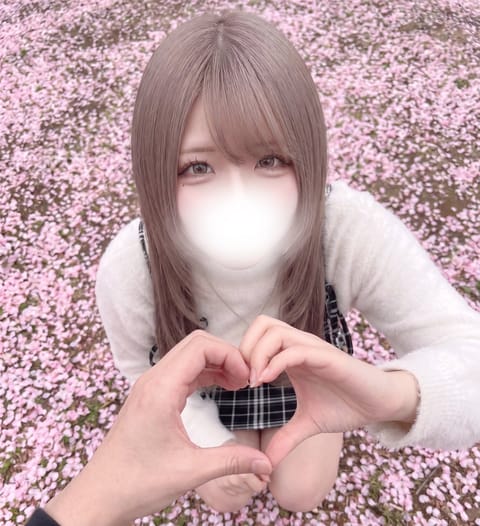 初めまして、あみです🍒

今日から初出勤です！✨
実は今、心臓がバクバクするくらい緊張しています……。
不慣れなこともあ