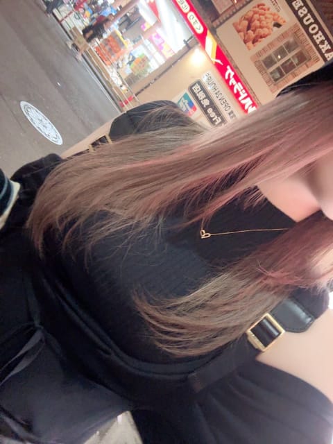 本日下北です❕明日から暫くお休みします❕ので、会いに来てくれると嬉しいです🤍