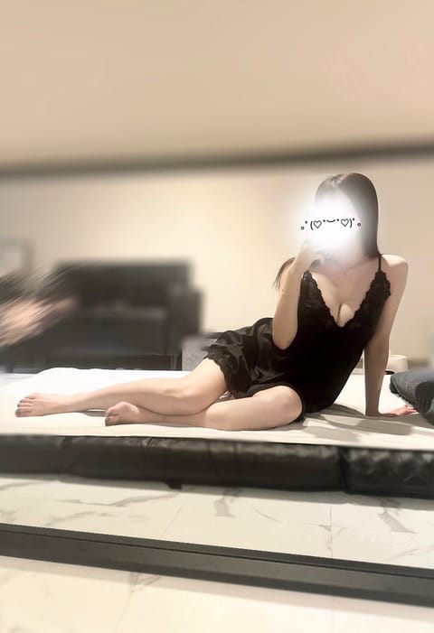 本日恵比寿ルーム・16時〜です🌟
早い時間帯のみ🈳あります😌✨

#メンエス　#麻布十番メンエス