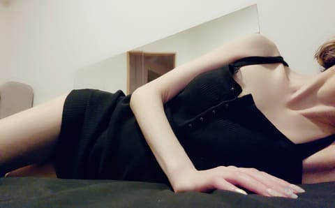 本日もお疲れ様です😌
今日は21:30まで
明日は15:00-20:00まで出勤しております🧴
皆様遊びに来てね✨