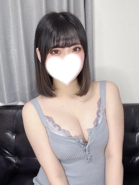 こんばんは！連休明けですね～！
お仕事帰りのお兄様が多いのかな？
ぜひ疲れを癒しにきてください🌱‬‪
5時まで渋谷でお待