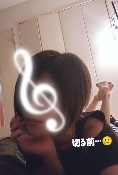 久しぶりXでごめんなさい。笑
出勤もコツコツしてるんですが…

髪の毛切りすぎてセットがわからない秋の始まり…🍁

🎃2