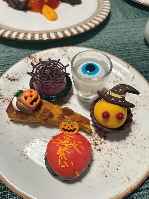 ちょっと前のハロウィンアフヌン🎃💜
可愛い服着てたくさん撮ったから
また後日載せよっかな〜( ∩ˇωˇ∩)♡

スイーツ