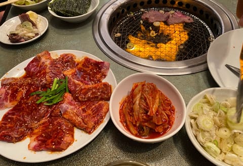 こんにちはっ☀️
暑い日が続いてますね🫠

パワーチャージしたい時って焼き肉食べたくなり、先日行って来ました🥩

沢山食