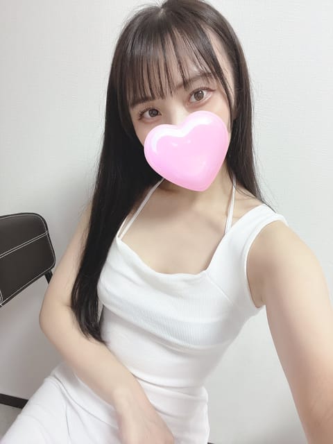 本日受付終了まで残り僅かです🔥
ラスト枠様お待ちしてます🌟

夜中に人肌恋しくなってる方はちさとの肌を感じませんか？💕
