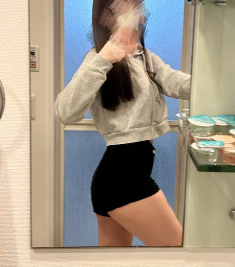美尻目指して筋トレでもしようかな🤔🍑

最短19:50〜ですᐢᴗ͈ ᴗ͈ᐢ