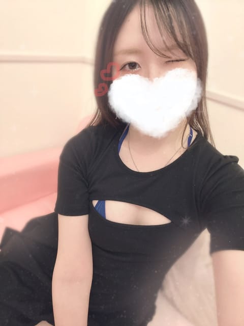 こんばんは♡
暑かったり涼しかったりで体調崩してしまってた
せなですが、なんとか立て直せたので🥹💞

明日出勤します♡
