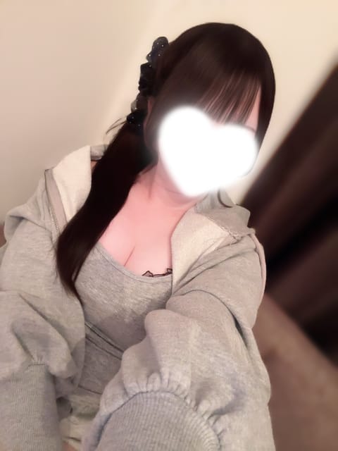 おはようございます☀️♡
本日19時～23時までいます.ᐟ.ᐟ

体調不良から復帰して元気いっぱいすぎるひなりさんなので