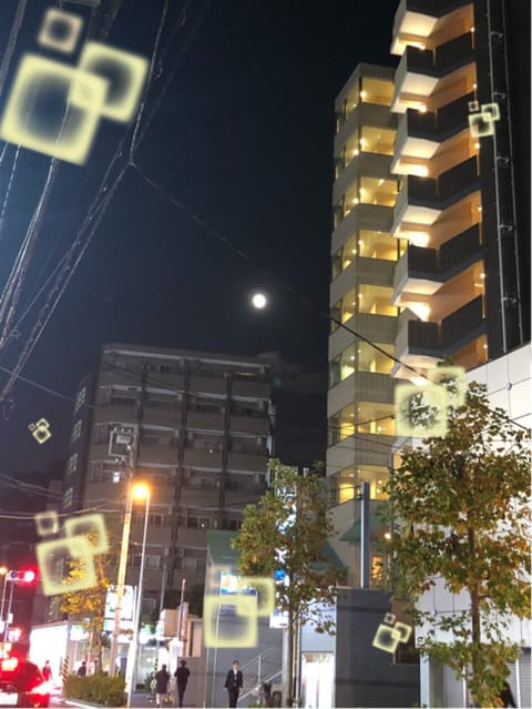 ふと、空を見ると
綺麗な、まん丸お月様。

太陽はエネルギーが強いのはわかるけれど、月だってエネルギーがあります。

お