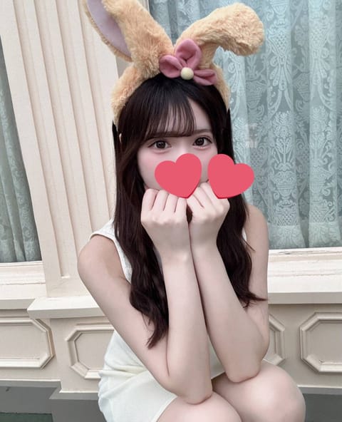 本日13:00-19:00で出勤してます🌟
お外ポカポカでお散歩したくなる気温になってきてうれしい🎶
お待ちしてます⬆️