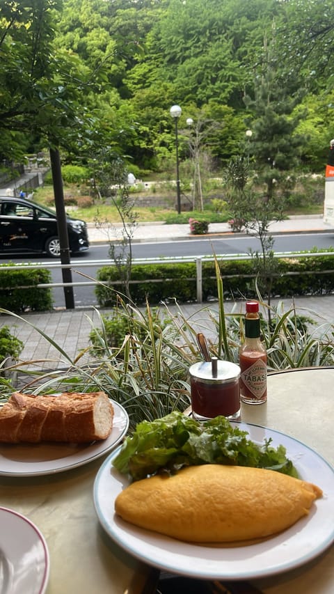 だいすきなお店行ってきました☺️
本当はこの穴場を誰にも教えたくありませんが🫣💖

食事もだいすきな🍷も美味しくて🥹
テ