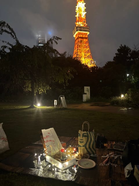 こんにちは、ひなのです🎀

ハロウィンの時期ですね🎃
ひなのはお友達と東京タワーが見える公園で、ハロウィンパーティーをし