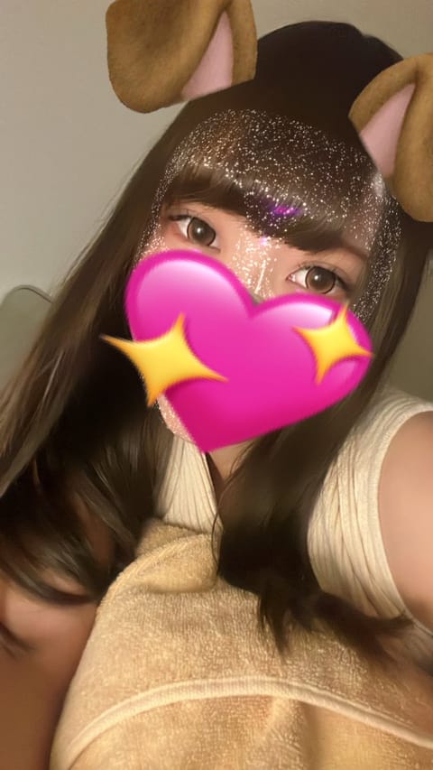 昨日も終始たくさんのご予約ありがとうございました🎶

連勤最終日です❣️❣️

3連休素敵な日にしましょ～🌟
￼