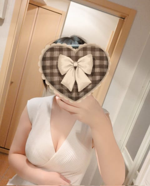 こんにちわ( ᴗˬᴗ)
気づけば11月になってました🍁🍂
出勤徐々に増えたので
色んなお客様と会えたら嬉しいです😆😆
1
