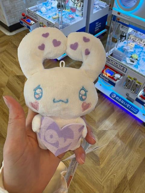 本日はだーいすきなイコラブのシナモン取りに行ってきました！😏
それから美容室も行ってきたよ！
明日会うお兄さんは褒めてね