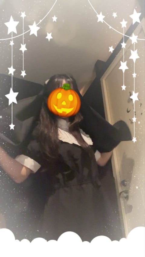 今月初出勤！
ハロウィンコスプレしてます👻
迷える子羊の方お待ちしてます🙏