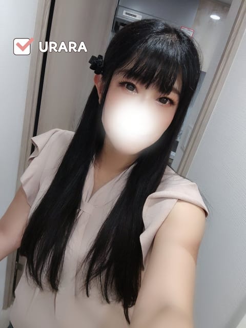 おはようございます☀
うららです！

コンビニコーヒーが大好きなんですが☕
Lだとすこし足りない感じ⋯
がしてたんですが