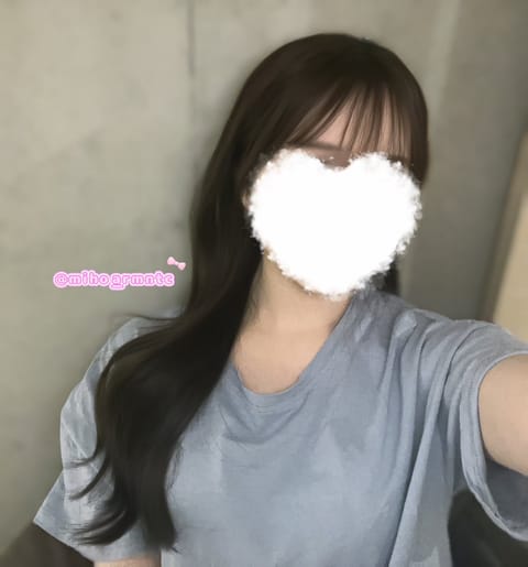 いつの間にか12月入ってましたね~🪽

今月は中旬からお休みになっちゃうので、早めに会おうね~🤍

今日は5時まで待って