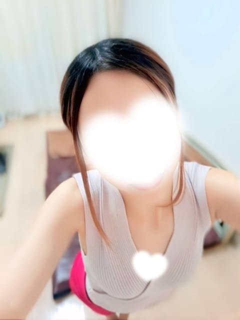 昨日ツイートできてなくてすみません😭💦

昨日と今日、出勤してからご予約ありがとうございます😖✨
どのお客様ともお話が弾