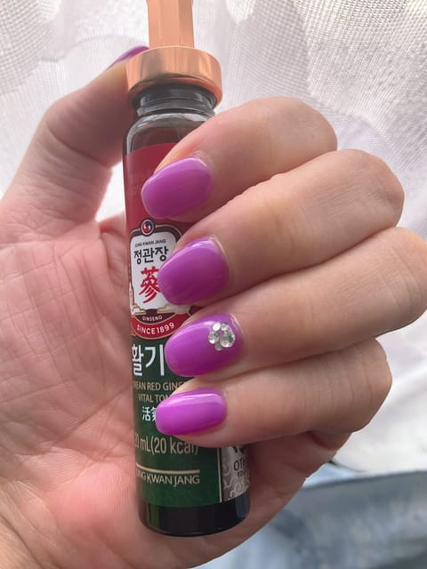 こんにちは😊　　蒸し暑いですね🥵💦

爪、短くしました💅　指圧やりやすい✋✨
色々勉強してるから📖✋　早くマッサージさせ