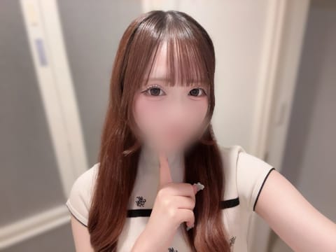ほんじつ池袋ルーム22時からいます💕
ホームページから予約できるようになってるので事前予約ぜひ😚😚金曜の夜まってるね？？