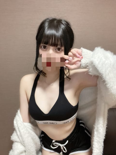 こんばんは！今週のシフトまとめます🥺
7/27 2100-300
7/28 1200-2200
7/29 2330-30