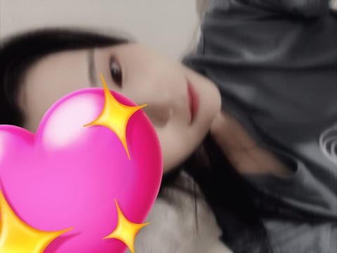 ごろごろ。(おうちで撮ったやつ)
今日も朝まで！
まったりもちもちだぁ！
雨降ってますね☔️

#八王子メンエス #メン