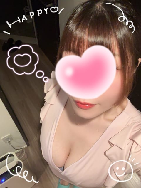皆様ゴールデンウィークは楽しんでますか？？
ぜひ私の所にも遊びに来てくださいね😚🫶💕

6日(水)神楽坂🍋19時～
7日