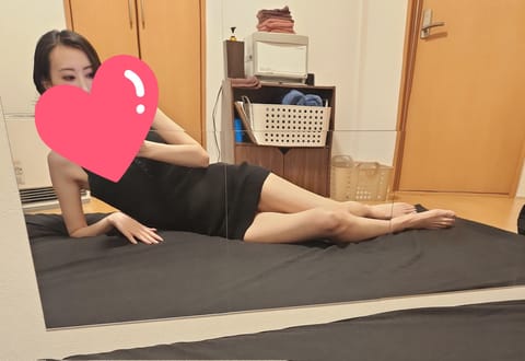 今日初出勤しました✨
15時から22時まで出勤してるので、皆様遊びに来てくださいね♡
待ってます🍎
