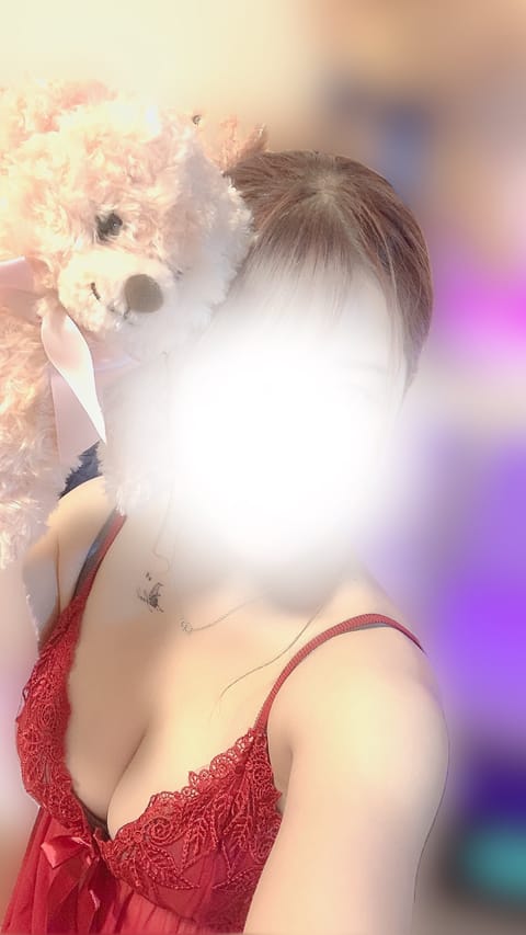 こんばんは🌙ᩚ✩.*˚
次の出勤は5/9   11時〜19時です💫
珍しくお昼出勤するのでお時間合う方
事前予約もお待ち