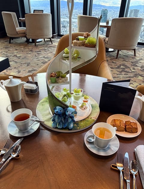 お友達とアフタヌーンティー行ってきた☕️🤍