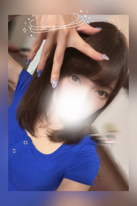 ネイル披露bot
まりなです💟

私的にイメチェンなんですが！
わっかるかなぁ(  ◜௰◝  )？

気づいたら2週間も