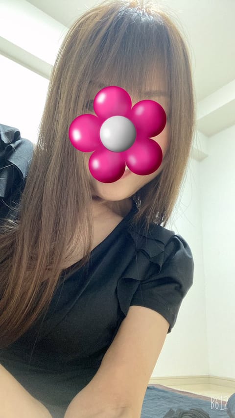 こんにちは❣️

今日から6月ですね😊
6月も素敵な出愛がありますように…

今日もご予約ありがとうございます❤️

#