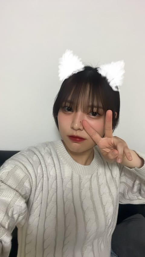 こんばんは🌛
今日は横の触覚を少し巻きすぎてしまいました、、🥲
触覚は、あると面長が緩和されるので重宝しています☺️
段