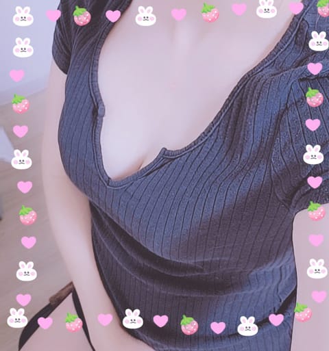 こんばんは🐰

夕方すごい雨でしたね☔
よかったらマッサージで暖まりに来ませんか？
23時までおまちしております💕