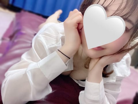 こんにちは🙌

急遽ですが本日出勤できることになりました😊
17:00までいます♡
(最終受付15:30)

あいにくの
